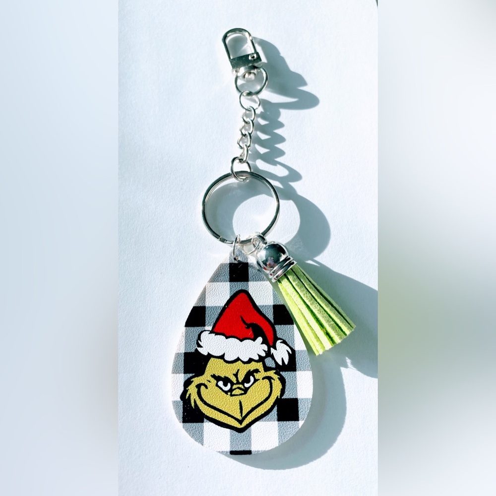 Hand Crafted Black and White Checkered Key Holder